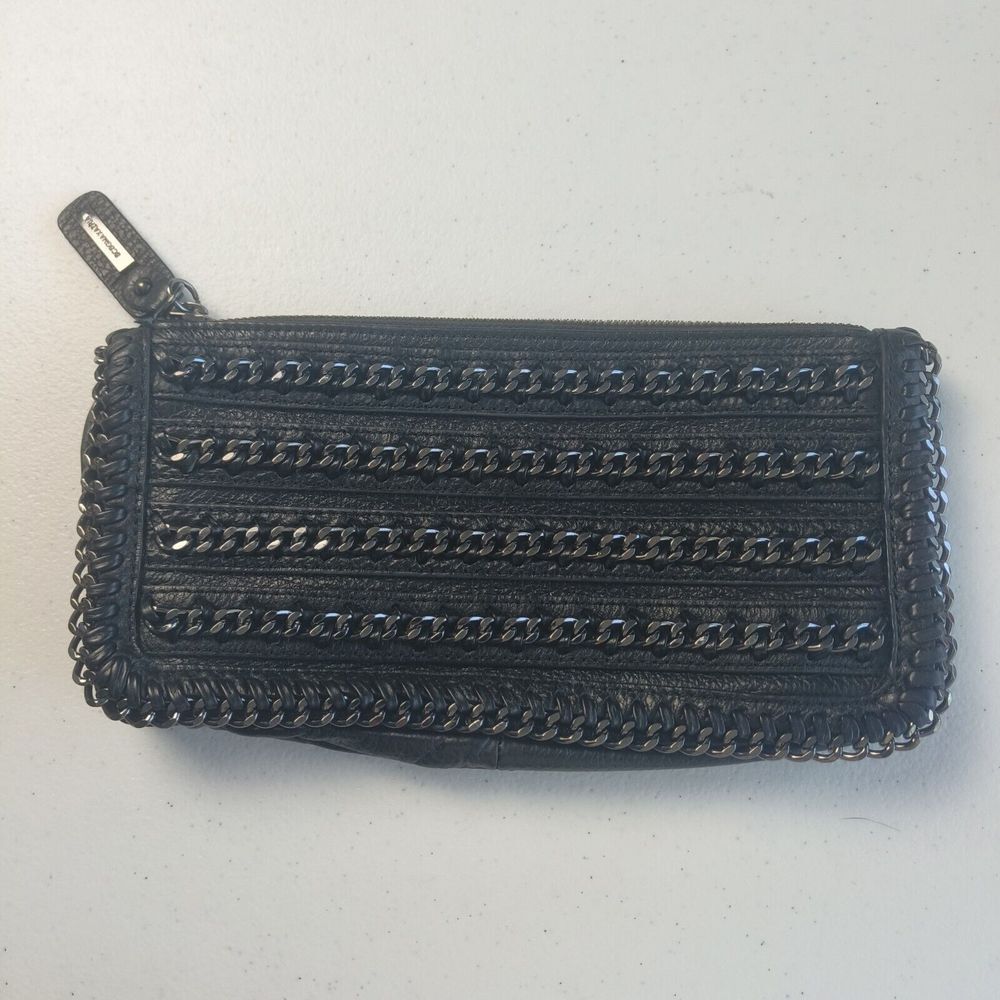 BCBGMAXAZRIA BLACK‎ LEATHER HAND PURSE WITH CHAIN AND ZIPPER DETAIL woman